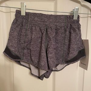 Lululemon Womens Shorts Heathered Black Hotty Hot Short II 2.5 Activewear